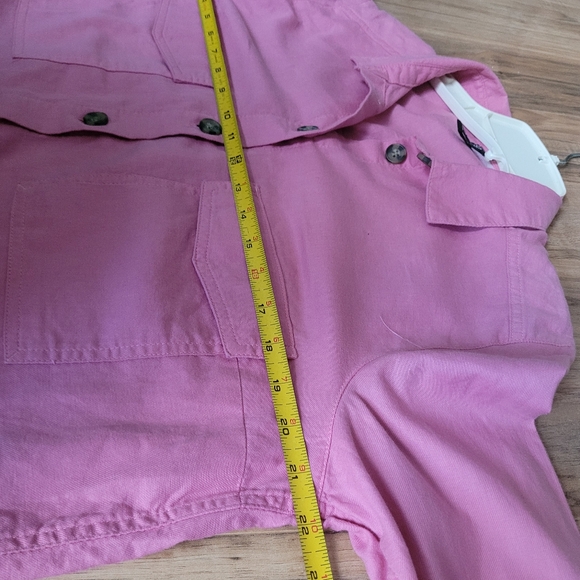 H&M Divided Size M Ladies Button Front Shirt - Picture 7 of 9